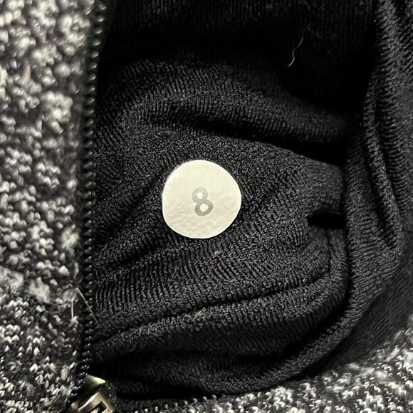 Lululemon Jacket Womens 8 Gray Black Full Zip Asymmetrical Athleisure Thumbholes - Picture 9 of 12